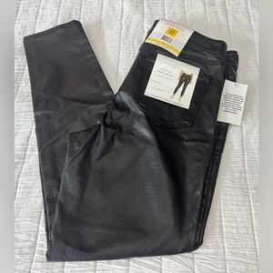 Sanctuary NWT
Social Standard Black Pants
